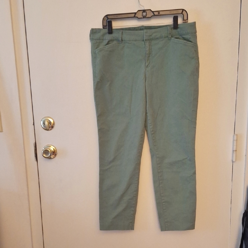 OLD NAVY Chino Pixie Pant SIZE 12